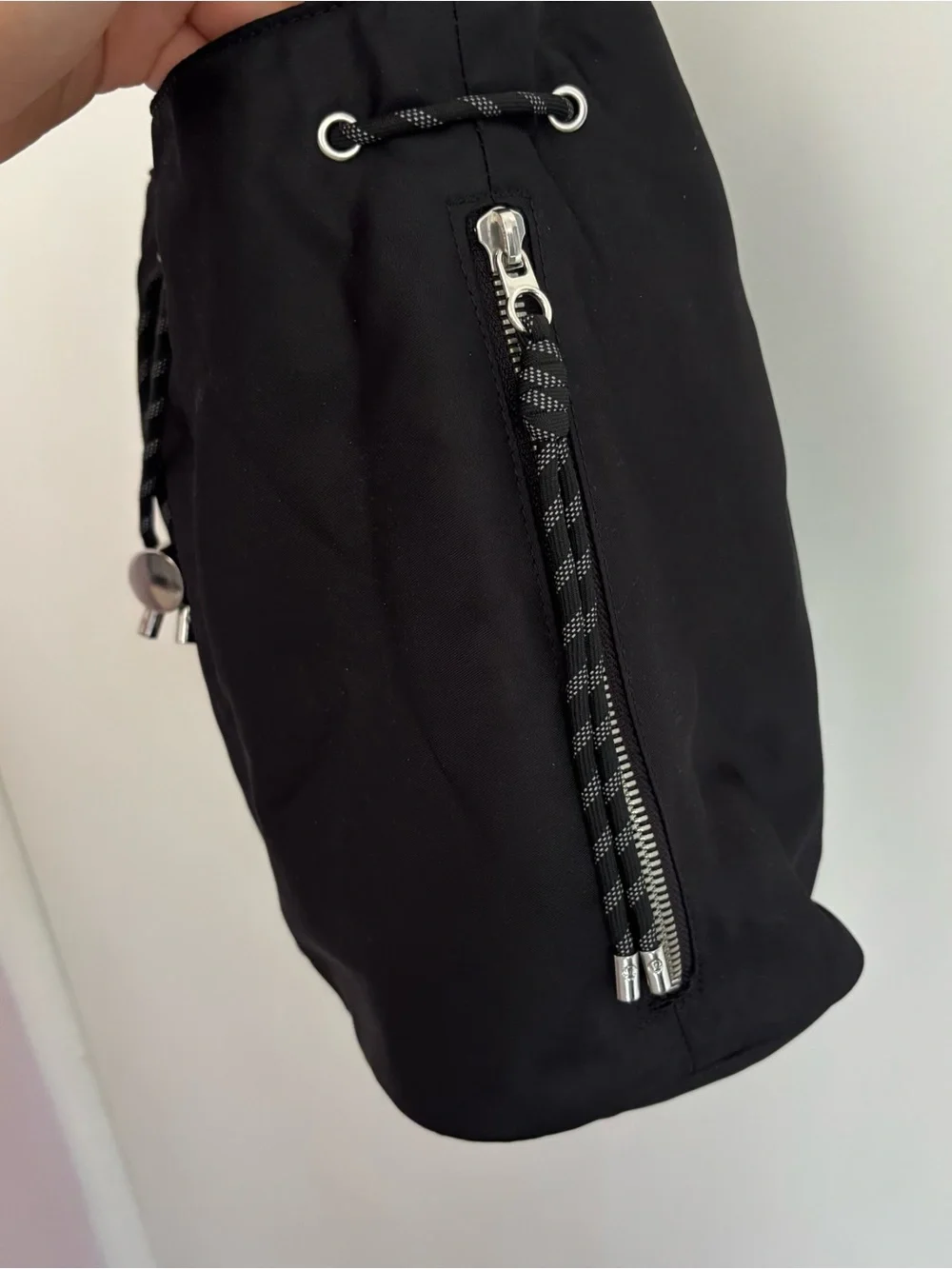 Lululemon Drawstring Bucket Crossbody Bag 5L